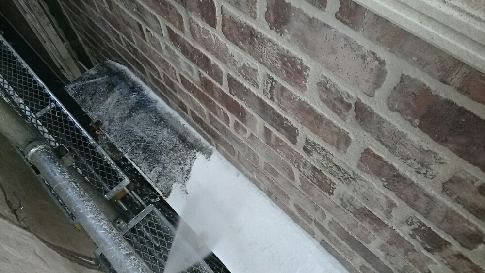 011_-_-_-_-