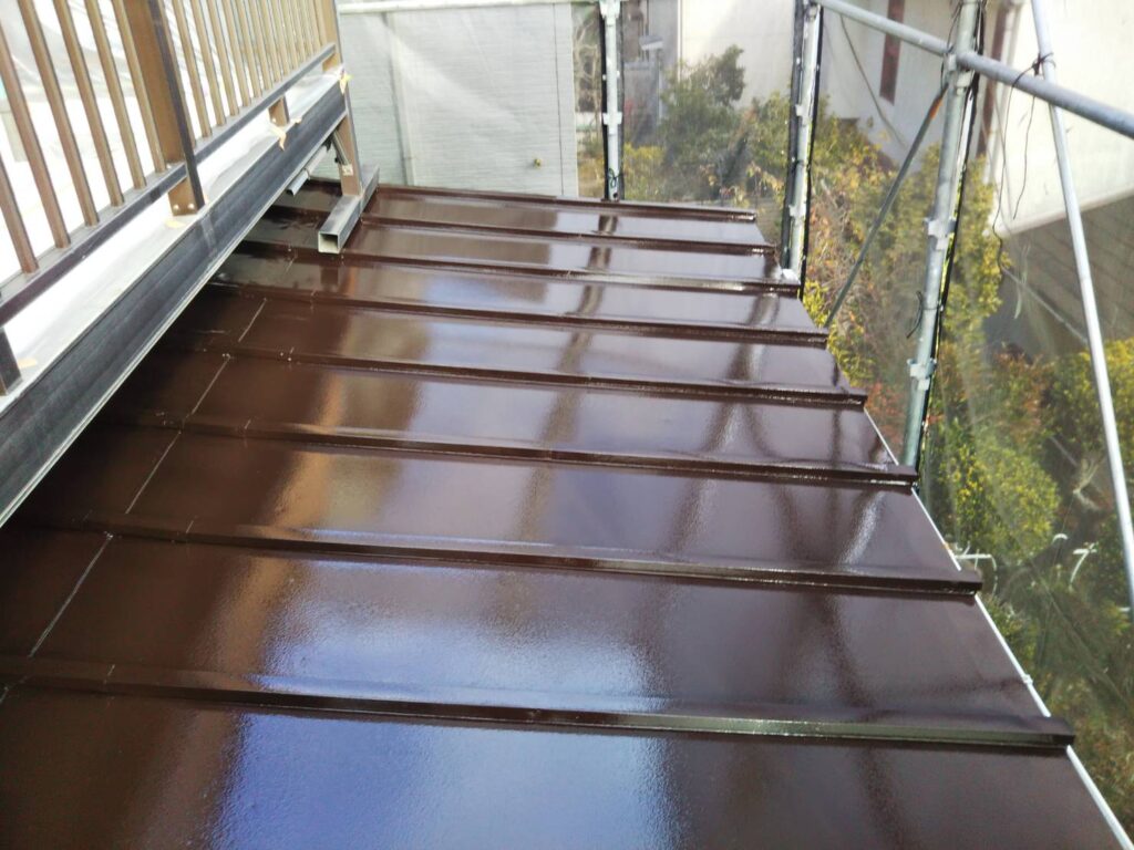 鉄の屋根塗装