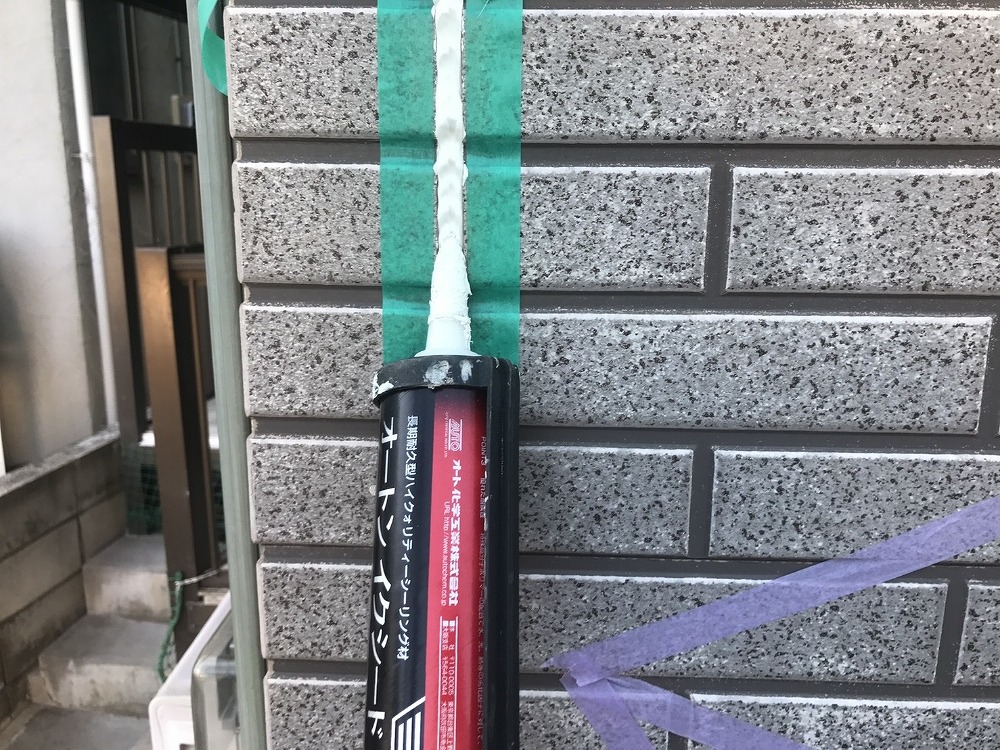 19076_-_-_-_-