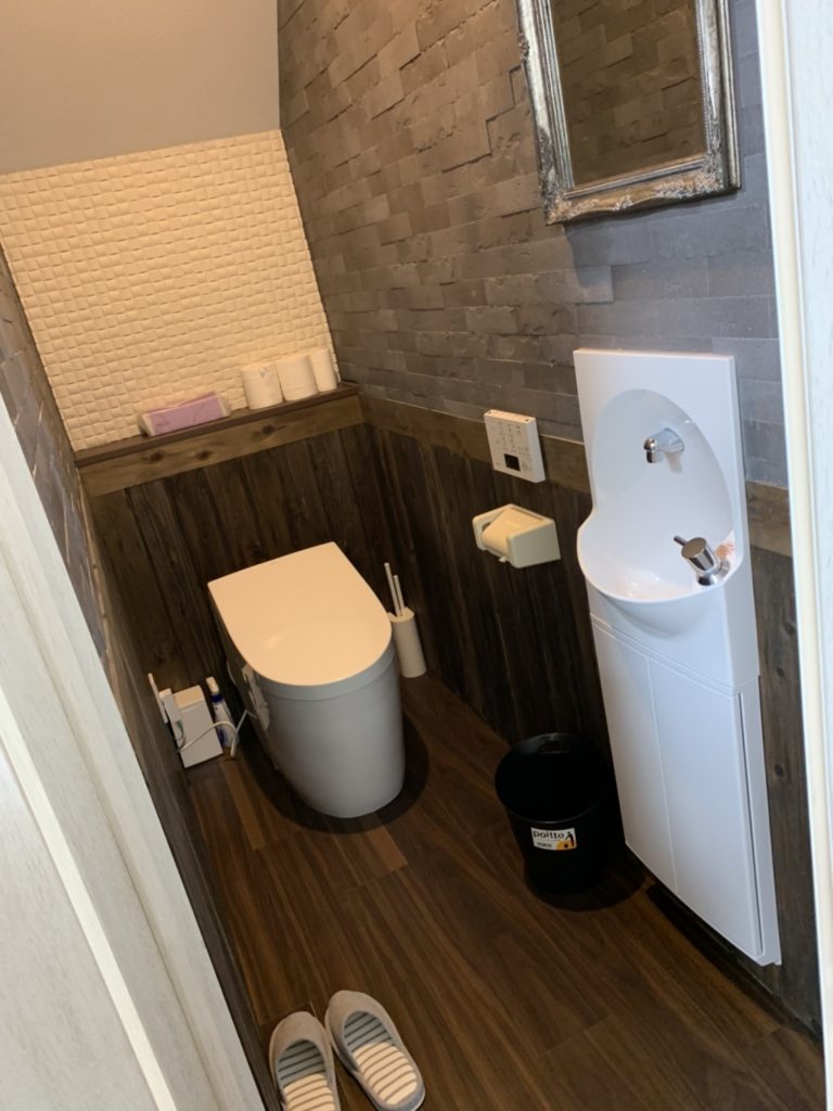 トイレ内装