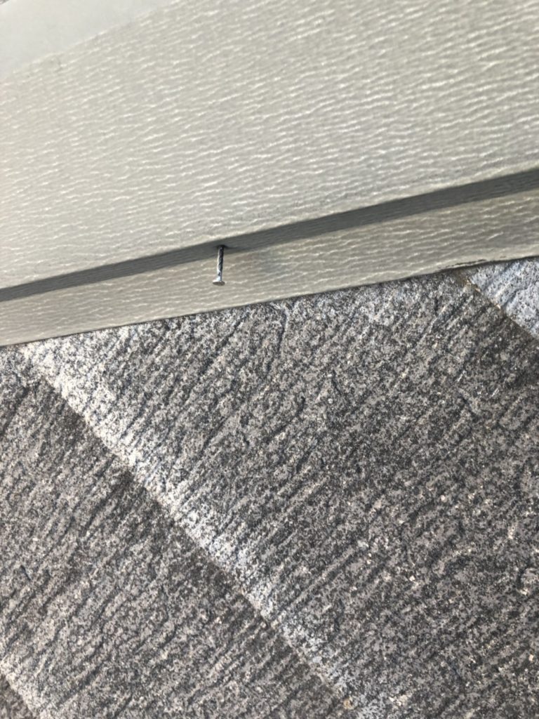 板金釘の浮き