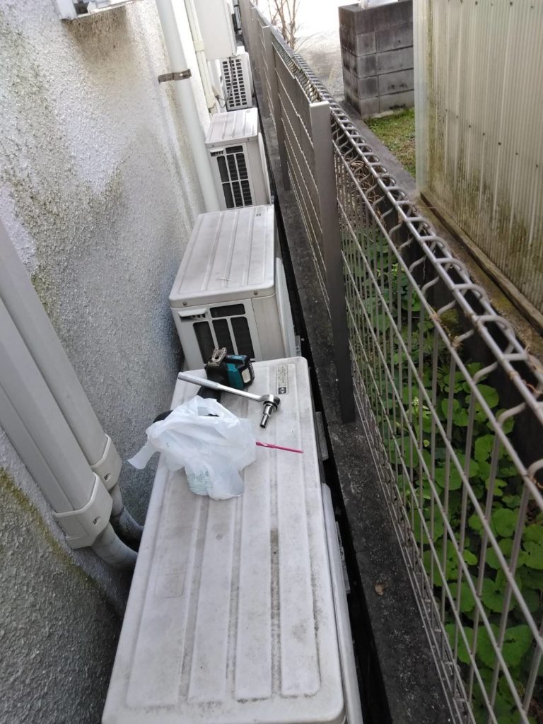 現場監督の地道な作業